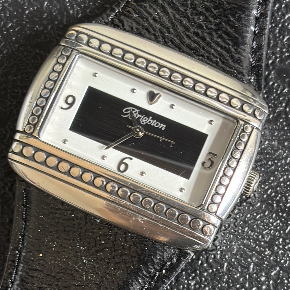 Brighton Montreux Italian Calfskin NWOT Black Leather Strap Watch Working
